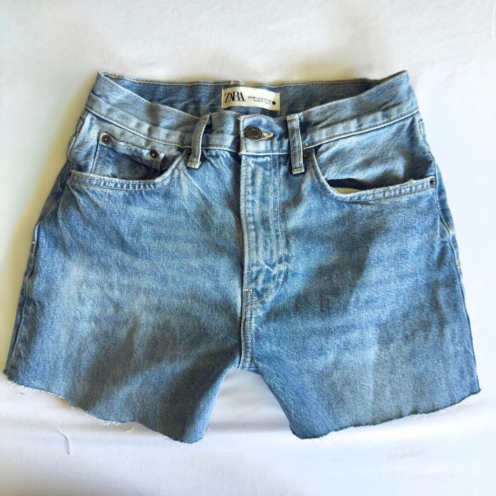 Zara Women's Blue and Navy Shorts